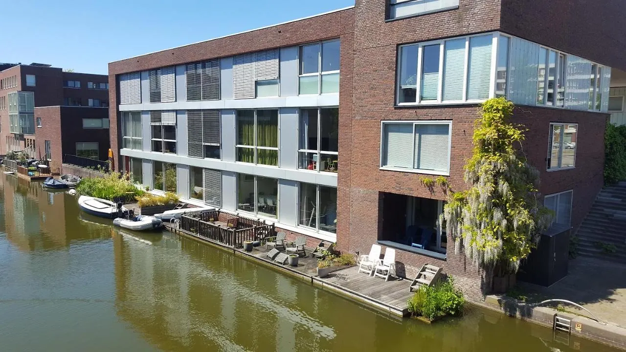 The Water Studio Amsterdam Homestay